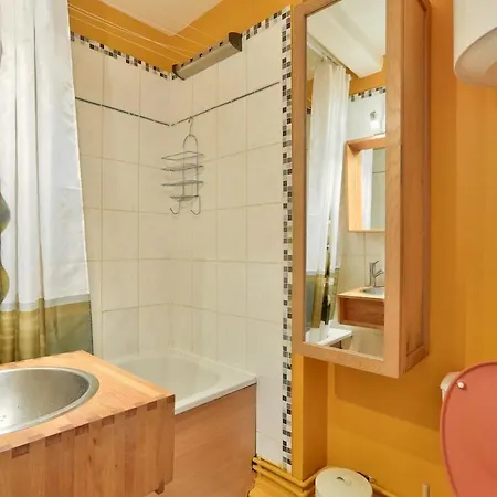 Lovely 1 Bedroom Near Sacre-coeur Basilica