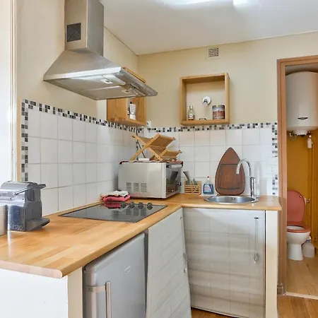 Lovely 1 Bedroom Near Sacre-coeur Basilica * Parijs